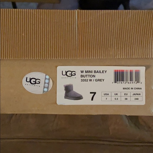 UGG Grey Mini Bailey Boot With Button - Picture 7 of 8